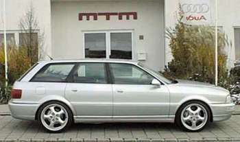 Audi RS2 en robe grise